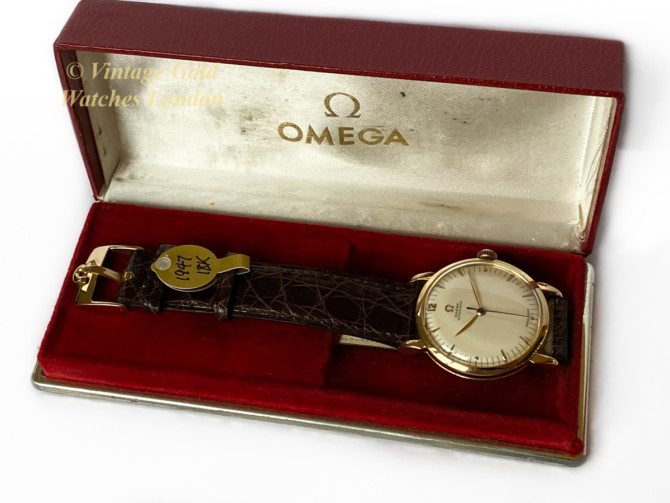 Omega Cal.28.10 RA PC Bumper Automatic 18ct 1947 (25)