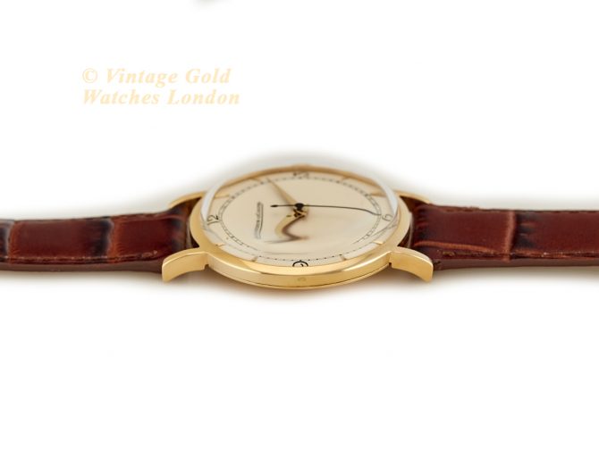 Jaeger-LeCoultre Cal.P450/4C 18ct 1946 Oversize 35mm (10)