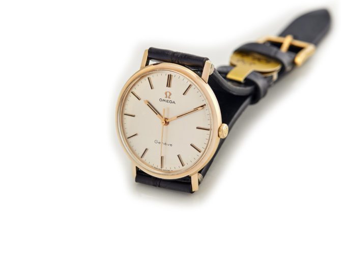 Omega Genève Cal.601 9ct 1970 (3)