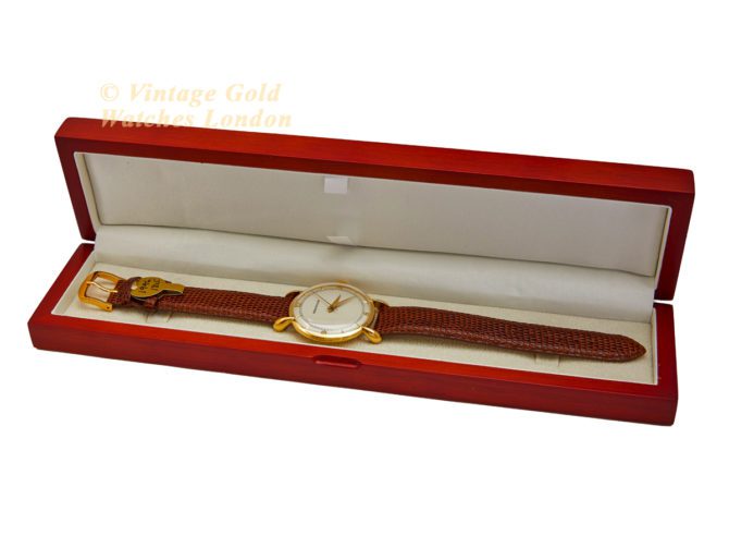 Jaeger-LeCoultre Cal.P450/4C 18ct 1946 (40)