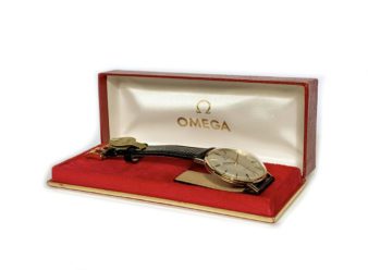 Omega Genève Cal.601 9ct 1965 - hover