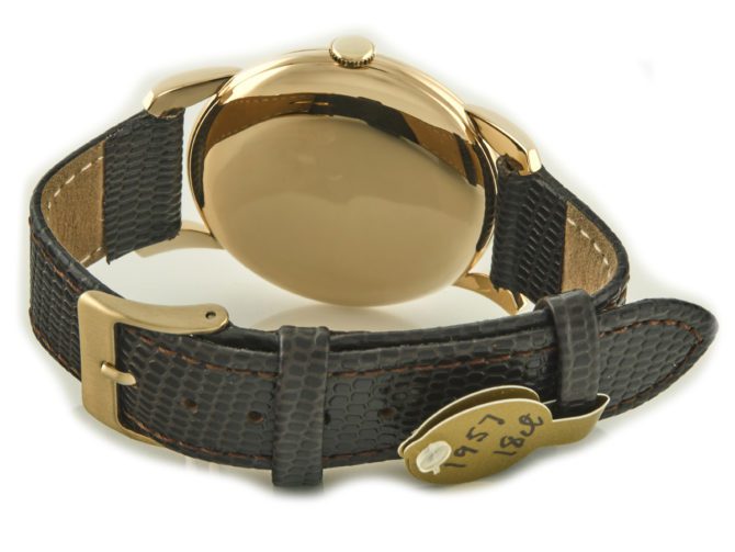 IWC Cal.89 18ct 1957 Bombé Lugs (2)