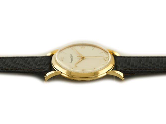 IWC Cal.89 18ct 1957 Bombé Lugs (7)