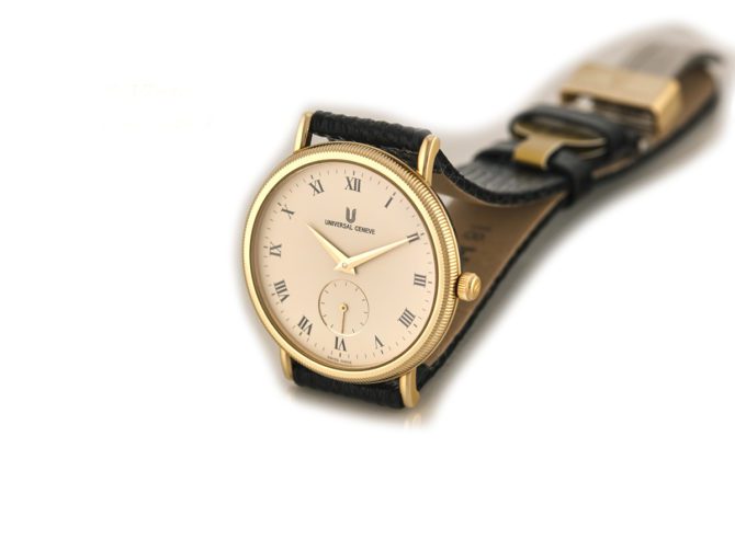 Universal Geneve Cal.7001 18ct c1980 (1)