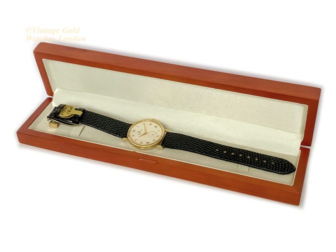 Universal Geneve Cal.7001 18ct c1980 (38)