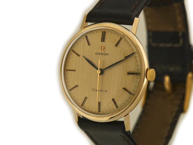 Omega Genève Cal.601 9ct 1970 (14)