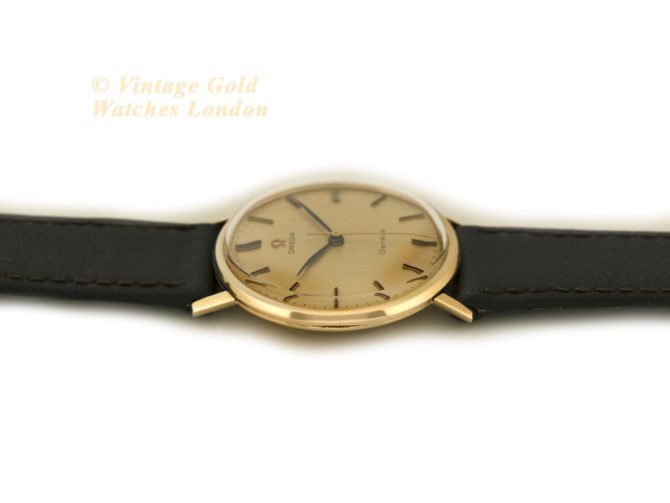 Omega Genève Cal.601 9ct 1970 (34)