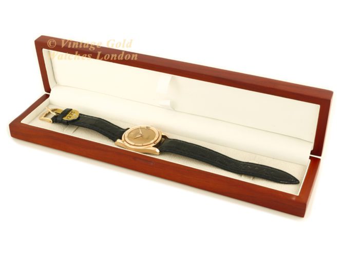 Universal Geneve Cal.215-1 18ct Pink Gold 1961 (40)