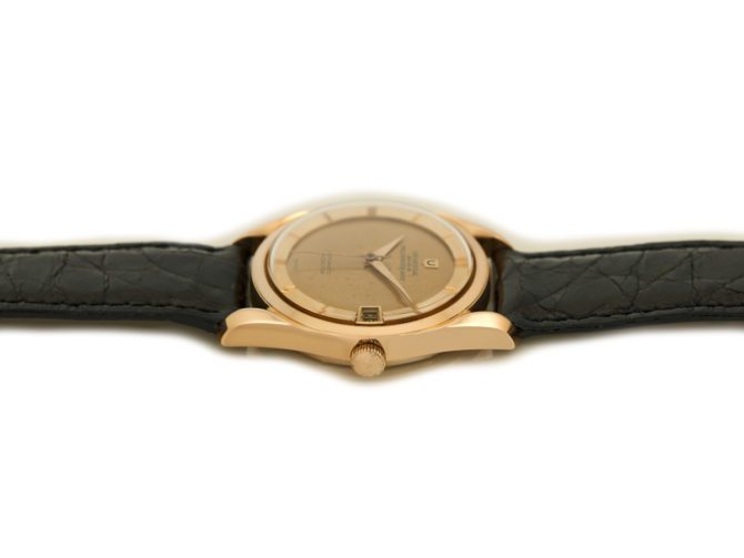Universal Geneve Cal.215-1 18ct Pink Gold 1961 (5)