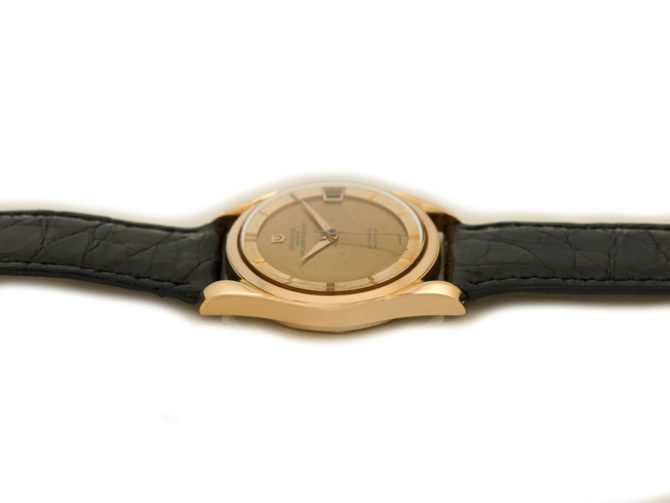 Universal Geneve Cal.215-1 18ct Pink Gold 1961 (6)