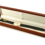 Universal Geneve Cal.263 18ct 1945 mobile navigation (1)