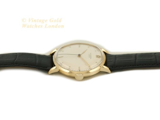 Universal Geneve Cal.263 18ct 1945 (32)