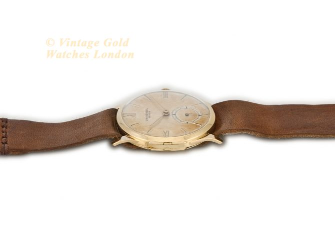 Universal Geneve Model Ref.5334 18ct 1936 (10)