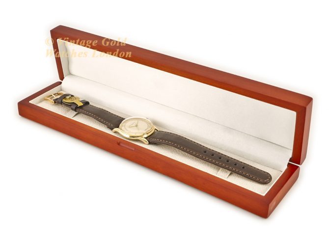Vacheron & Constantin Cal.466/3B 18ct 1944 (13)