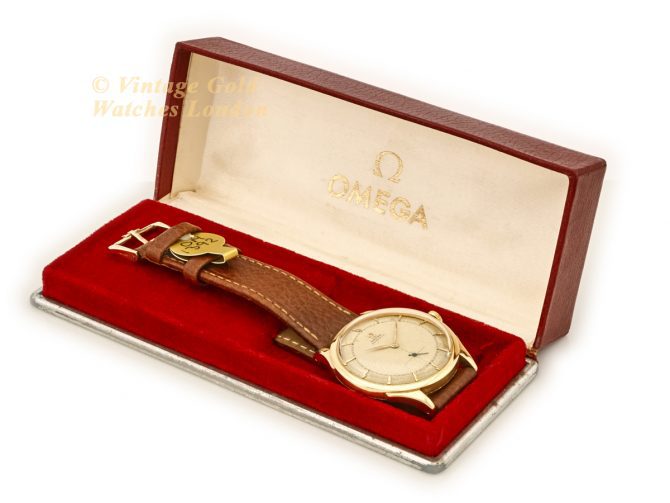 Omega Bumper Automatic Cal.331 18ct 1945 (13)