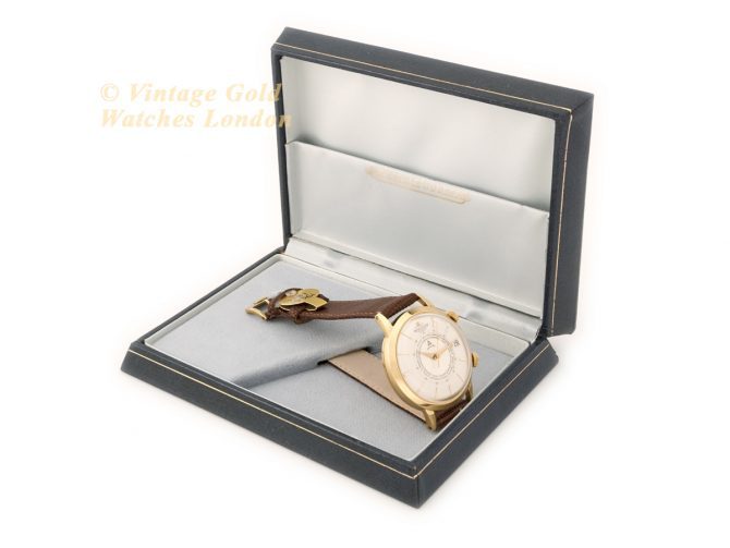 Jaeger-LeCoultre Cal.825 Memovox World Timer Automatic 18ct 1964 (12)