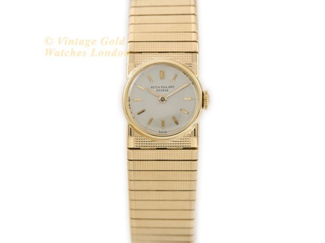 Ladies Patek Philippe Model Ref.1111 18ct c1946 (4)
