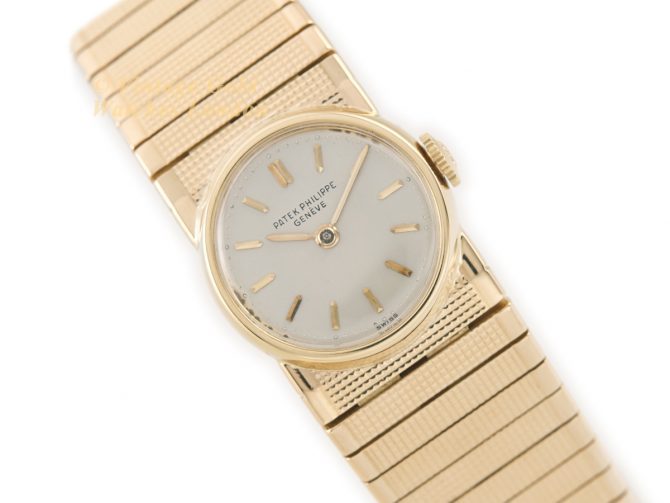 Ladies Patek Philippe Model Ref.1111 18ct c1946 (1)
