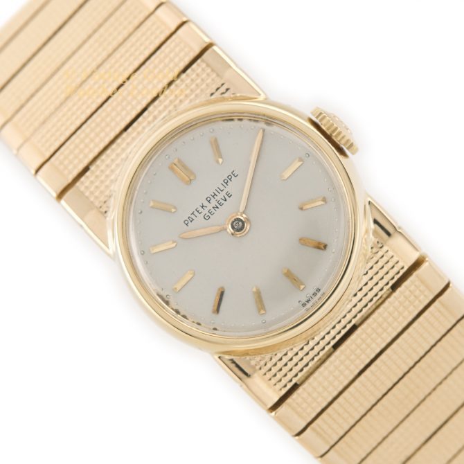 Ladies Patek Philippe Model Ref.1111 18ct c1946 (15)