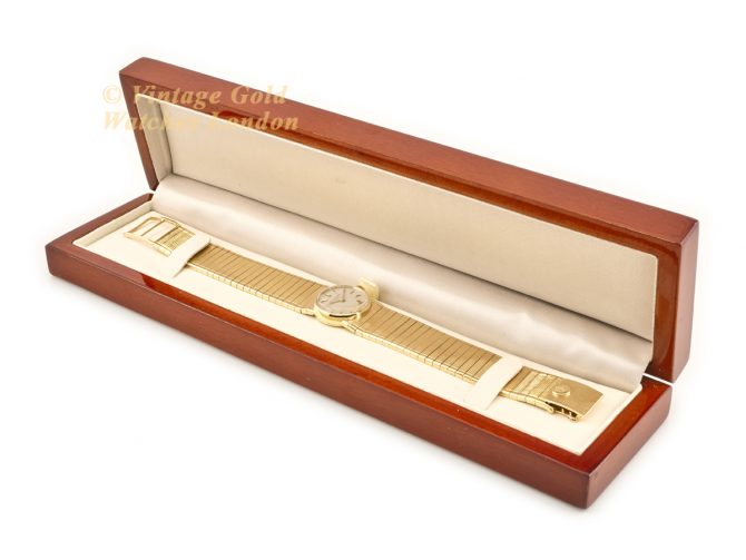 Ladies Patek Philippe Model Ref.1111 18ct c1946 (13)