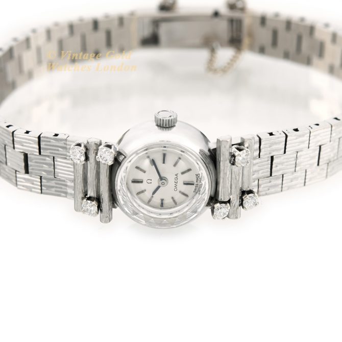 Ladies Omega Ref.7153 18ct White Gold & Diamonds 1962 (14)