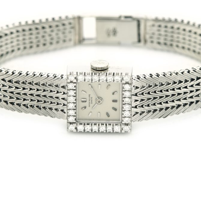 Ladies Patek Philippe 18ct White Gold & Diamonds 1968 (14)