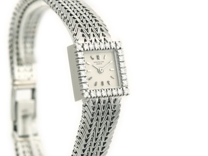 Ladies Patek Philippe 18ct White Gold & Diamonds 1968 (3)