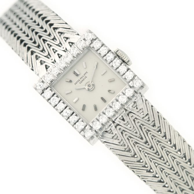 Ladies Patek Philippe 18ct White Gold & Diamonds 1968 (15)