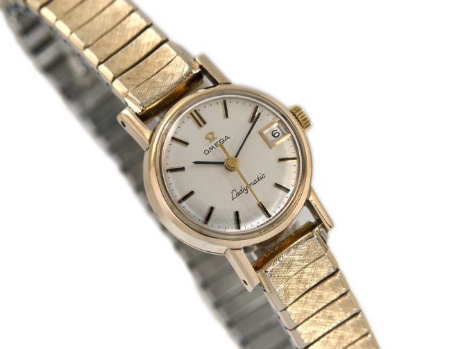 Ladies Omega Ladymatic Date Cal.681 9ct 1965 (2)