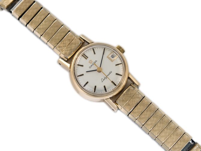 Ladies Omega Ladymatic Date Cal.681 9ct 1965 (8)