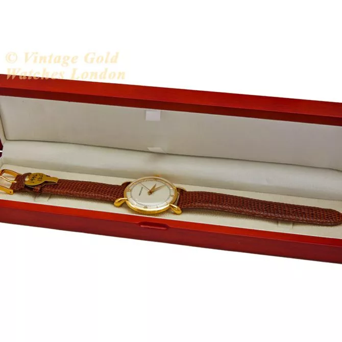 Jaeger-LeCoultre Cal.P450/4C 18ct 1946 (40) (navigation)