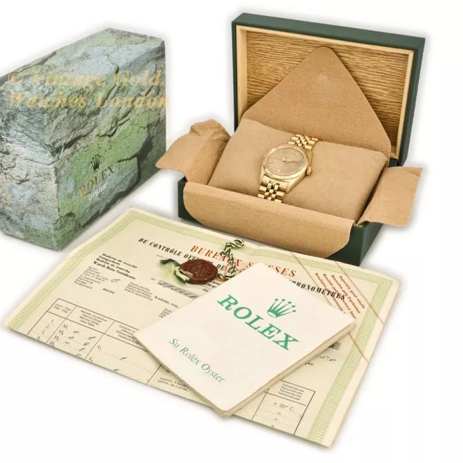 Rolex Oyster Perpetual Datejust Ref.1601 18ct 1969 (12) (navigation)