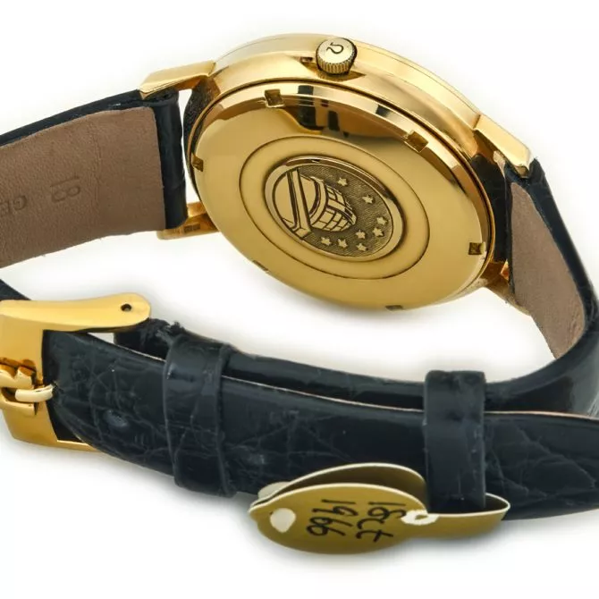 Omega Constellation Pie-Pan Cal.561 18ct 1966 (11) (navigation)